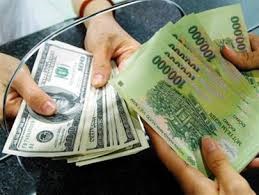 Within the territory of Vietnam, can we denominate contracts in USD ? 